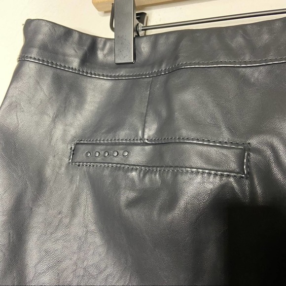 Blank NYC The Bond Faux Vegan Leather High Waist Pants - Picture 6 of 9